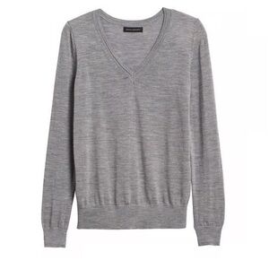 Banana republic WASHABLE MERINO V-NECK long sleeve SWEATER size L
